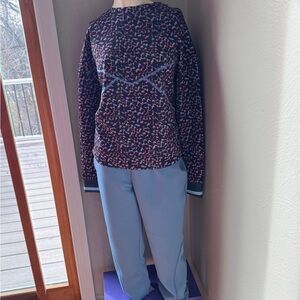 AB sweatsuit size Xs